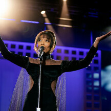 I Wanna Dance With Somebody: Film o Whitney Houston - 10