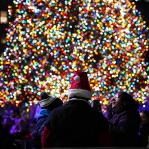 Slavni bor u Rockefeller Centeru u New Yorku