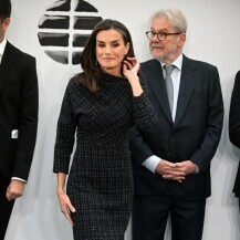 Kraljica Letizia u tamnoplavoj haljini dizajnera Moisésa Nieta