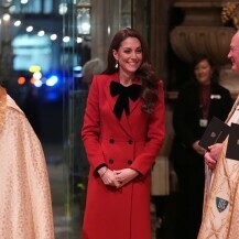 Catherine Middleton u crvenom kaputu