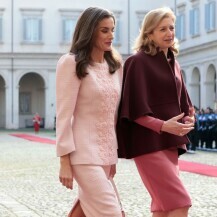 Kraljica Letizia u ružičastom izdanju