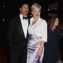 Sharon Stone na dodjeli nagrade Oscar 1998. u legendarnoj kombinaciji