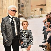 Karl Lagerfeld i Hudson Kroenig (Foto: Getty Images)