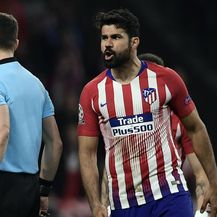 Diego Costa i Felix Zwayer (Foto: AFP)