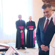 Andrej Plenković i papa Franjo - 4