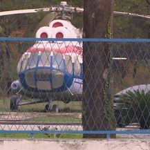 Parkirani helikopter