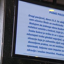 Poruka od medicinskih sestara na TV ekranu KBC-a Zagreb