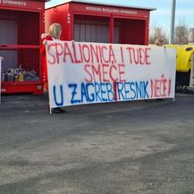 Tomaševića dočekali građani s transparentima - 8