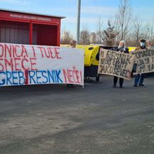 Tomaševića dočekali građani s transparentima - 10