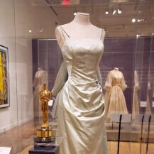 Haljina Edith Head koju je Grace Kelly nosila na filmskoj premijeri i Oscarima