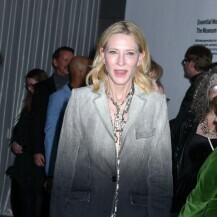 Cate Blanchett u traper odijelu Lutza Huellea - 1