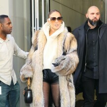 Jennifer Lopez u vrućim hlačicama brenda Lapointe