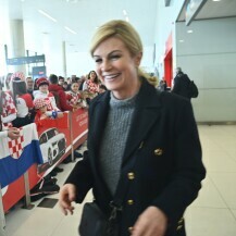 Kolinda Grabar Kitarović na dočeku rukometaša u zračnoj luci