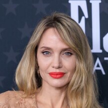 Angelina Jolie na dodjeli nagrada Critics' Choice u haljini Elie Saab