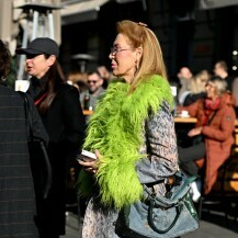 Šareni odjevni komadi i jarke boje u street style izdanjima sa zagrebačke špice