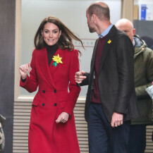 Catherine Middleton u kaputu modne kuće Alexander McQueen - 6