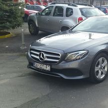 Novi mercedes u kojem je stigao Milan Bandić (Foto: N1)