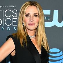 Julia Roberts i haljine na Critics Choice Awardsu 2019. - 2