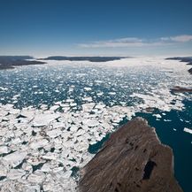 Otapanje leda na Grenlandu (Foto: AFP)