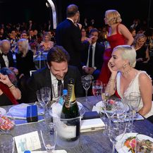 Bradley Cooper, Lady Gaga i Gloria Campano (Foto: Getty)