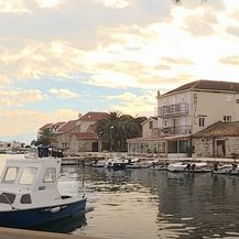 Liječnika na Hvaru - Ni za lijek - 3