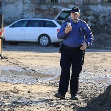 Četiri osobe ozlijeđene pri padu lučke dizalice u Osijeku - 3