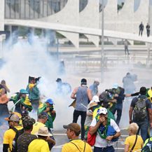 Sukob policije i pristaša Bolsonara