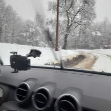 Snijeg okovao sela u Glini - 2