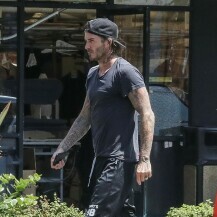 David Beckham u bijelim čarapama i natikačama