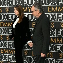 Monica Bellucci i Tim Burton na dodjeli Emmyja