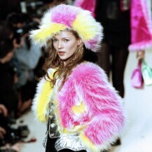 Kate Moss 1994. na reviji modne kuće Chanel