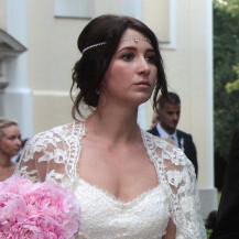Ina Štrlek na vjenčanju s rukometašem Manuelom Štrlekom nosila je vjenčanicu modne kuće Vesna Sposa - 8
