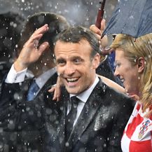 Emmanuel Macron i Kolinda Grabar-Kitarović (Foto: AFP)