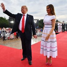 Melaniji Trump nije smetalo što joj je kiša pokvarila frizuru