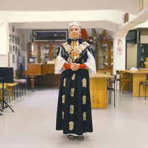 Lucija Hrehorović odjevena u zlataru