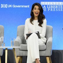 Amal Clooney na globalnoj konferenciji za slobodu medija u Londonu