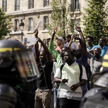 Stotine migranata izašlo na ulice Pariza (Foto: AFP) - 1