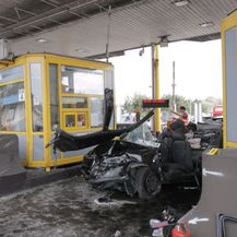 Prometna nesreća na naplatnim kućicama (Foto: Dnevnik.hr)
