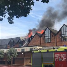 Veliki požar u Londonu (Foto: Twitter/London Fire Brigade)1