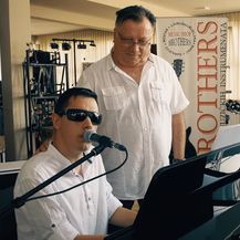 Denis Barta i Halid Bešlić (Foto: Youtube screenshot)