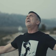 Ivica Sikirić Ićo - kadrovi iz spota ''Za tebe bisere nosim'' - 1