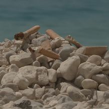 Opušci na plaži - 1