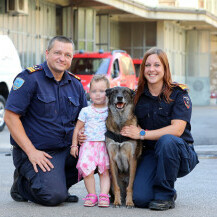 Vatrogasni pas, belgijska ovčarka Rain nakon 12 godina službe otišla je u mirovinu - 7