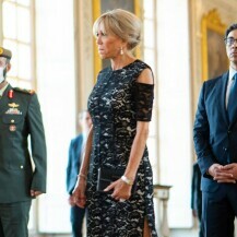 Brigitte Macron na državničkoj večeri u haljini modne kuće Louis Vuitton