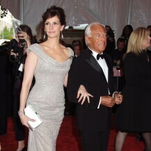 JUlia Roberts i Giorgio Armani na Met Gali 2008. godine