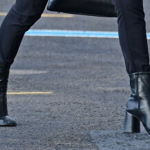 Catherine Zeta-Jones u gležnjačama na visoku petu i skinny hlačama