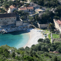 Uvala Dubovica krije najljepšu plažu na otoku Hvaru - 2