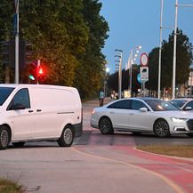 U blizini poduzeća, zaštitar je upotrijebio vatreno oružje