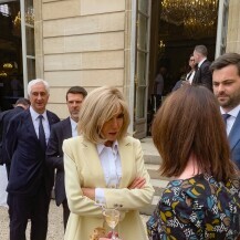 Brigitte Macron na vrtnoj zabavi u Elizejskoj palači