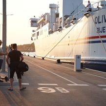 Jadrolinijin novi trajekt Oliver stigao u Velu Luku nakon jutrosnjeg kvara